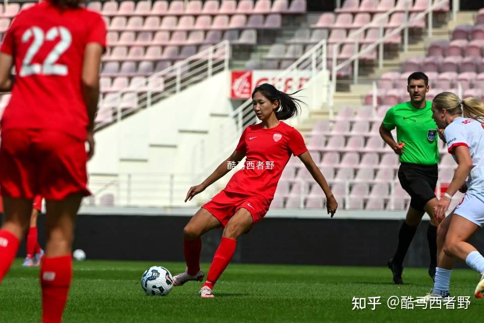 越南女足国家队在友谊赛中夺得胜利